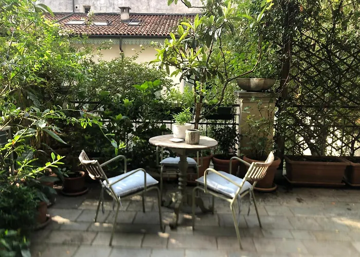 Appartamento Con Terrazzo Nel Centro Di Torino